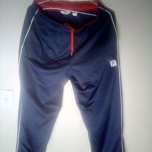 Sweat nice material.. Fila